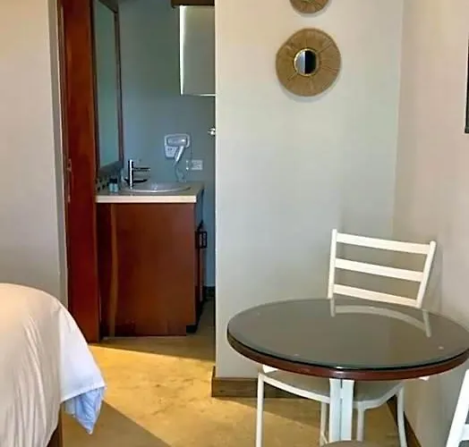 Mata Rocks Hotel 3*